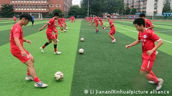 China | Fußball | Schulteam in Zhengzhou