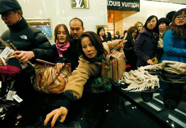 最讨厌外国人在你国做什么 网：中国人到处拍照