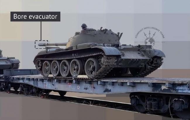 俄军掏出棺材本 70年前苏联坦克开赴乌克兰